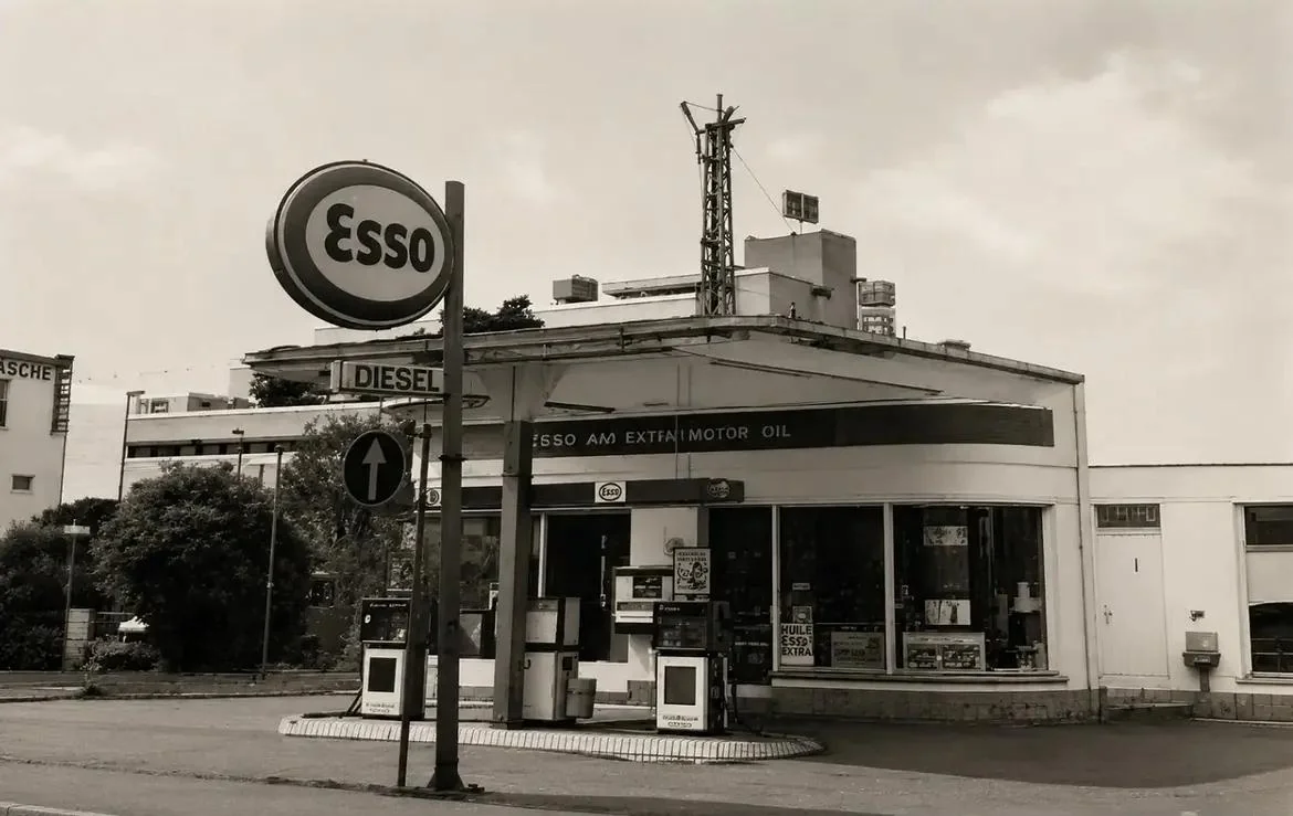 Die alte Esso-Tankstelle, in der Hoagie's heute zuhause ist